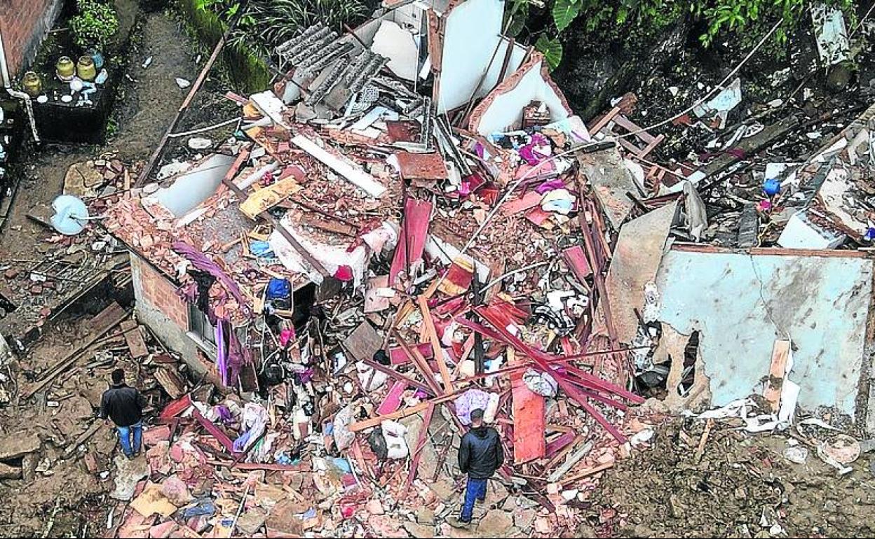 Las lluvias torrenciales dejan más de 130 fallecidos y 200 desaparecidos en Brasil