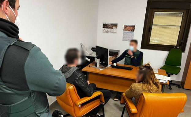 Estafan cerca de 150.000 euros utilizando datos de opositores en Burgos y otras provincias