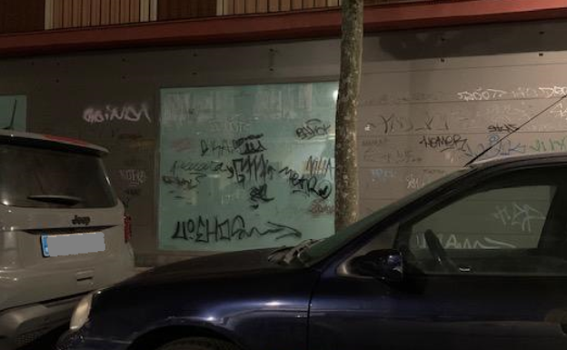 Pillado 'in fraganti' cuando hacía un grafiti en la zona de Vadillos