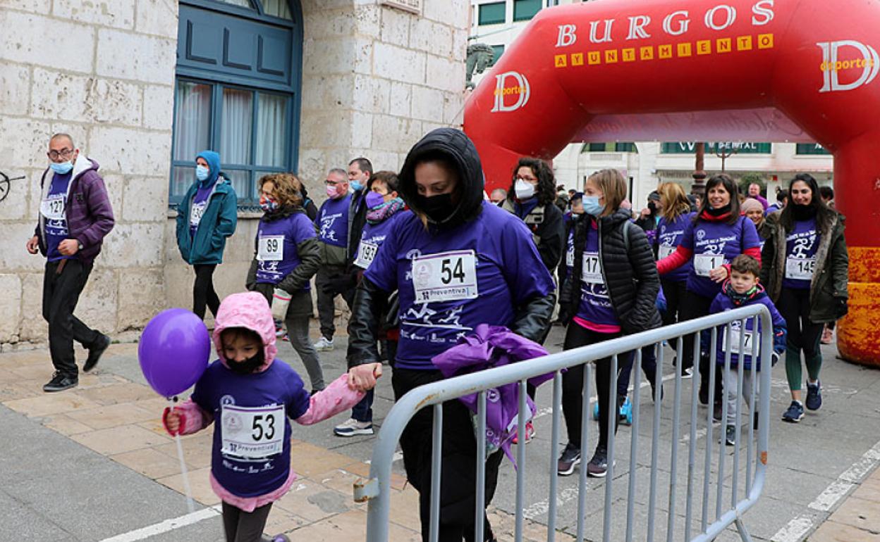 La carrera de la mujer se vuelve a celebrar en Burgos tras el parón de la pandemia.