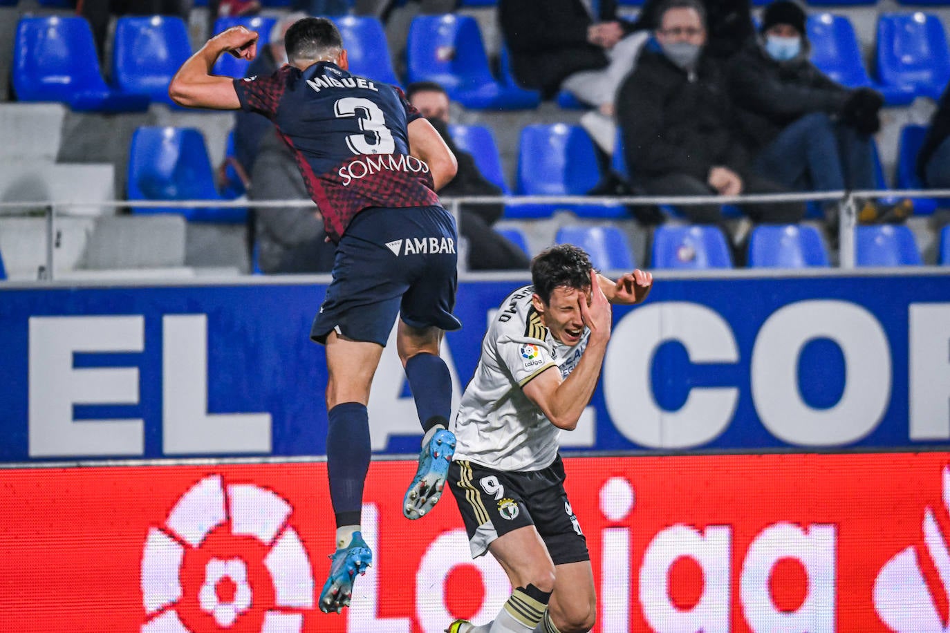 Fotos: El Burgos CF cae por la mínima ante el Huesca