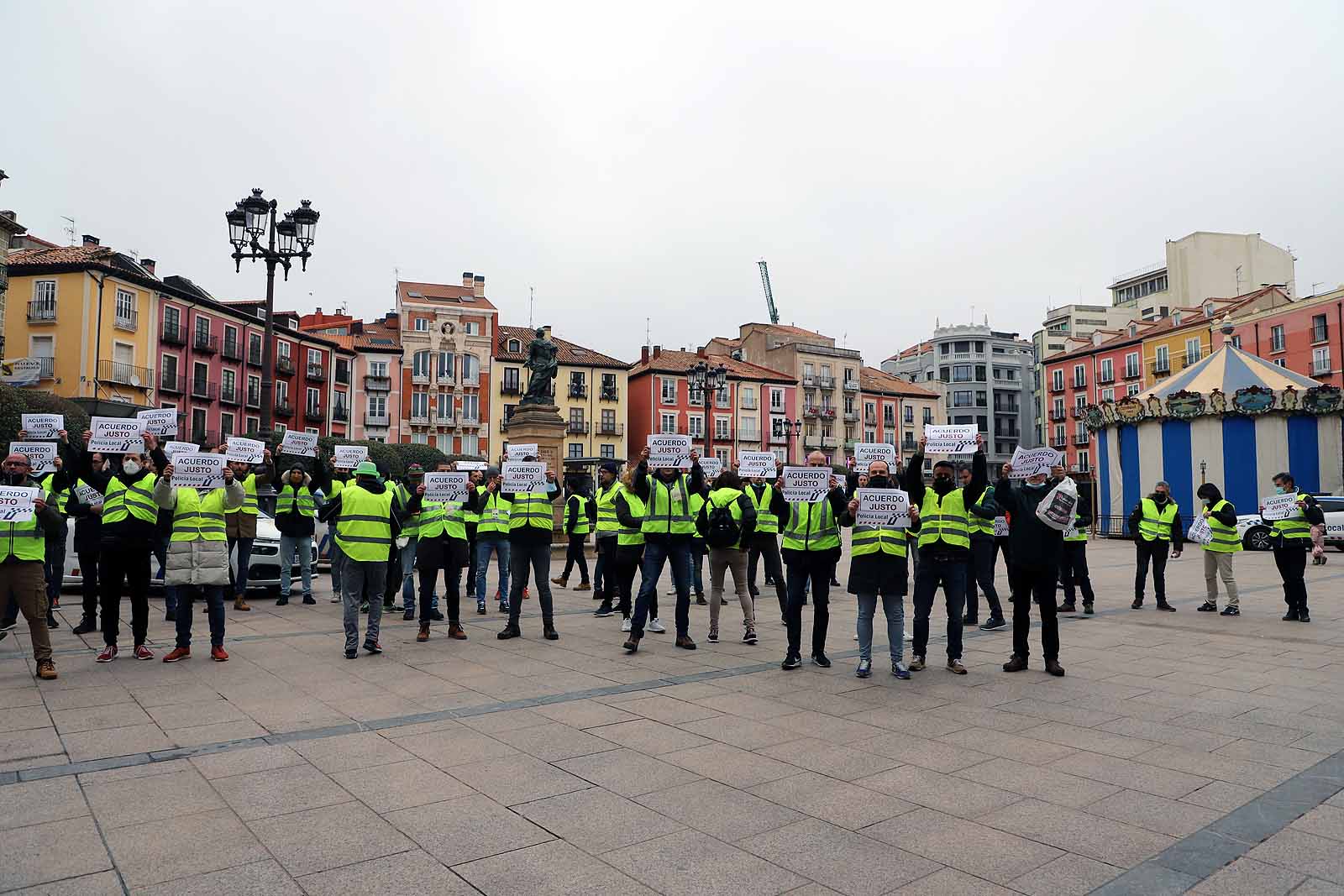 Fotos: Imágenes de la protesta de Policía Local en pleno del Ayuntamiento de Burgos