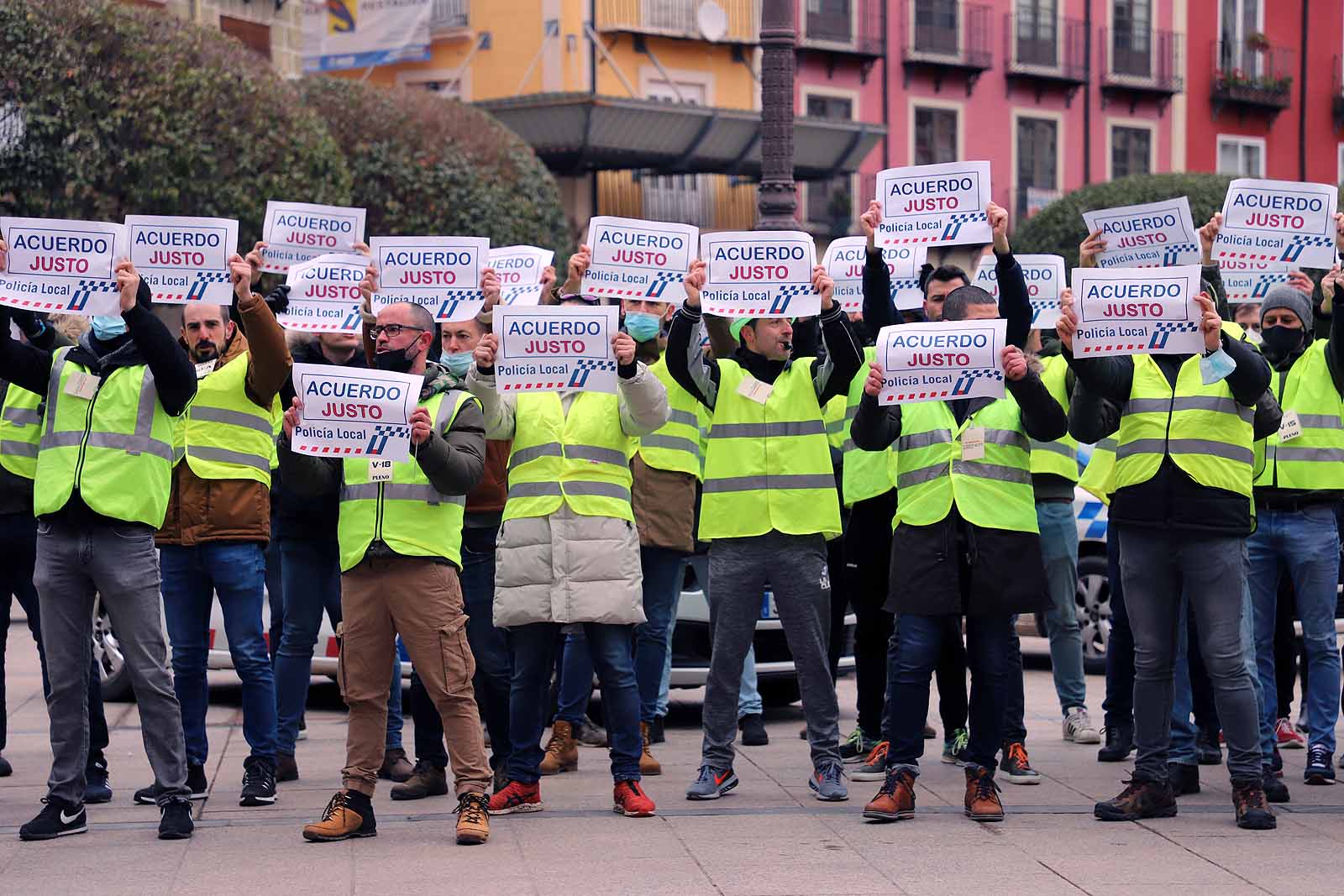 Fotos: Imágenes de la protesta de Policía Local en pleno del Ayuntamiento de Burgos