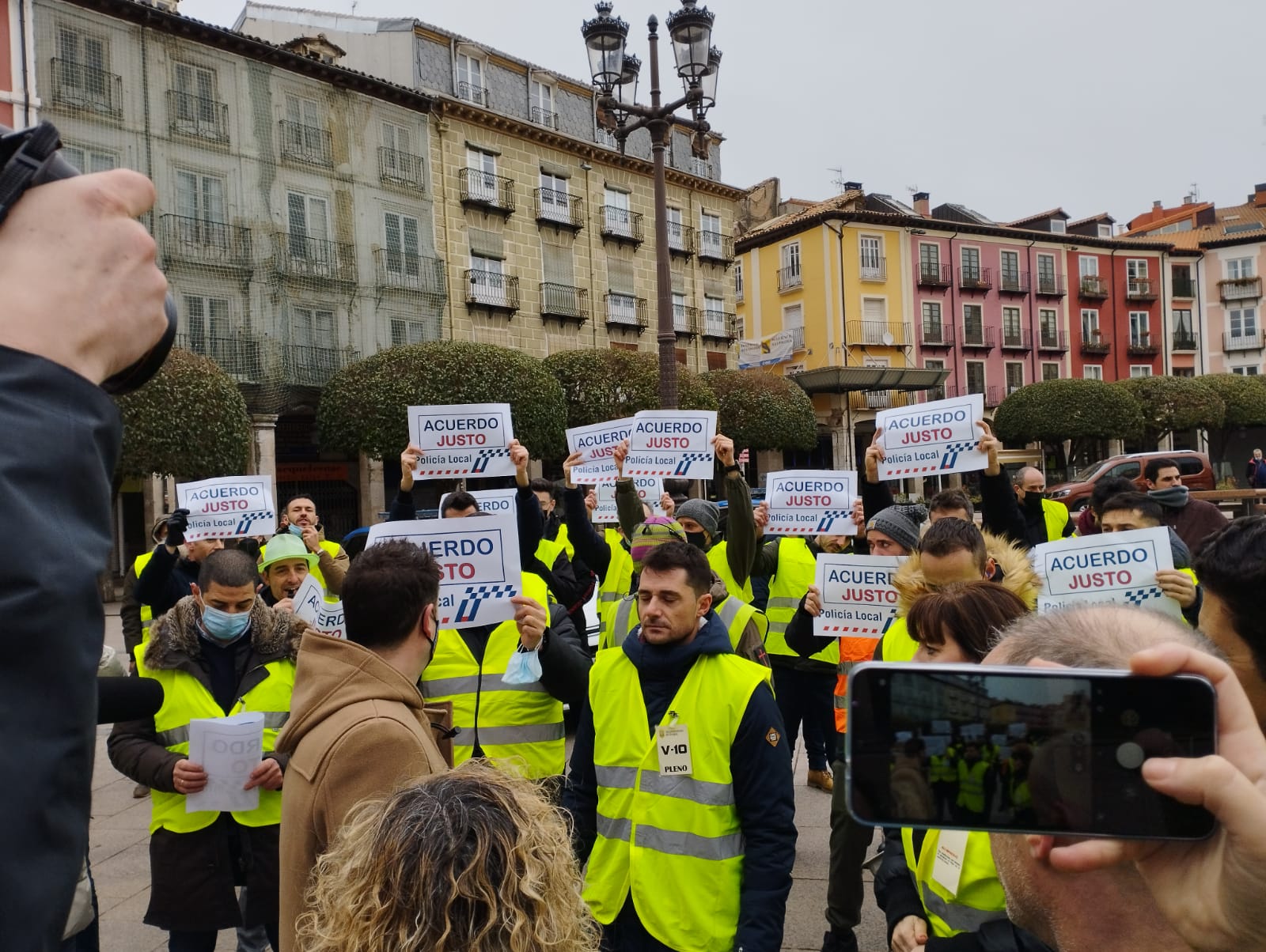 Fotos: Imágenes de la protesta de Policía Local en pleno del Ayuntamiento de Burgos