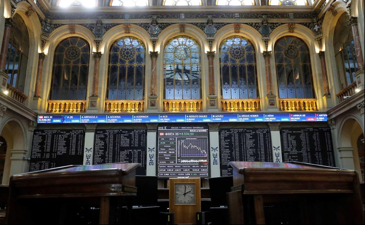 Interior de la Bolsa de Madrid. 