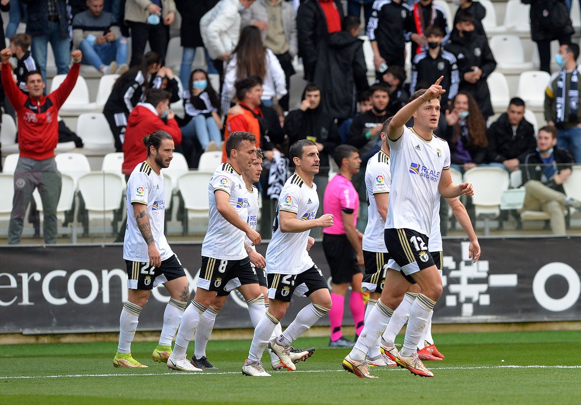 Las cinco claves de la permanencia del Burgos CF