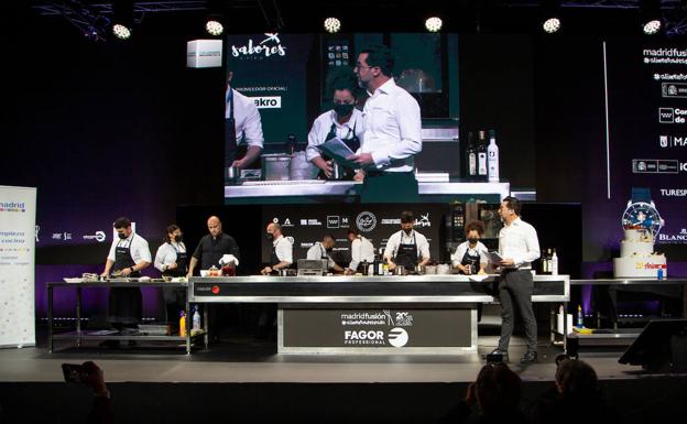 Quique Dacosta, durante su cocinado. 