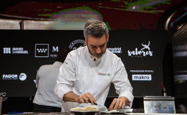 Henrique Sá Pessoa trata el bacalao en Madrid Fusión.