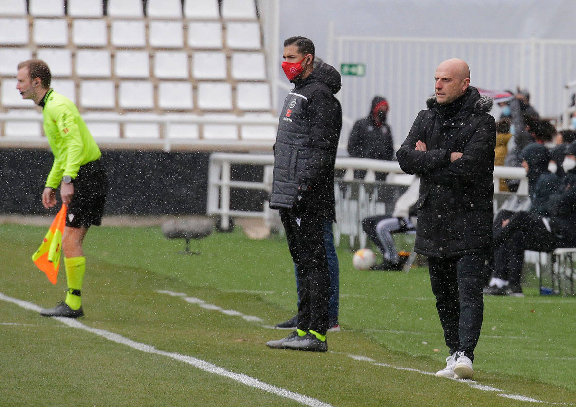 Imágenes del encuentro de la jornada 34 entre el Burgos CF y el Sporting de Gijón disputado en El Plantío