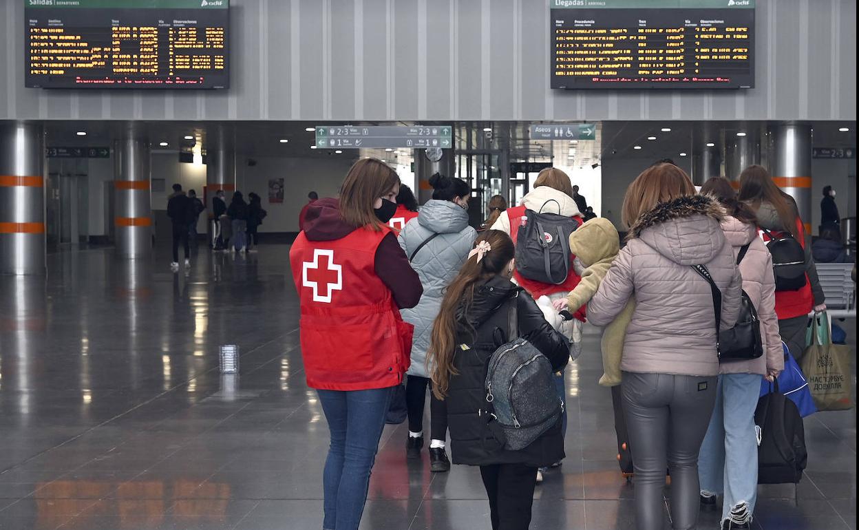 Cruz Roja presta asistencia a las personas desplazadas de Ucrania.