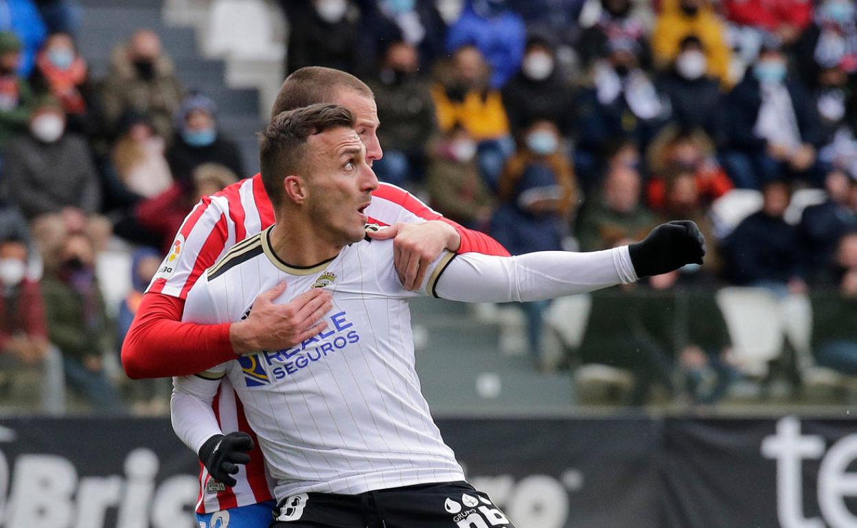 Pablo Valcarce se perderá el duelo frente al Mirandés. 