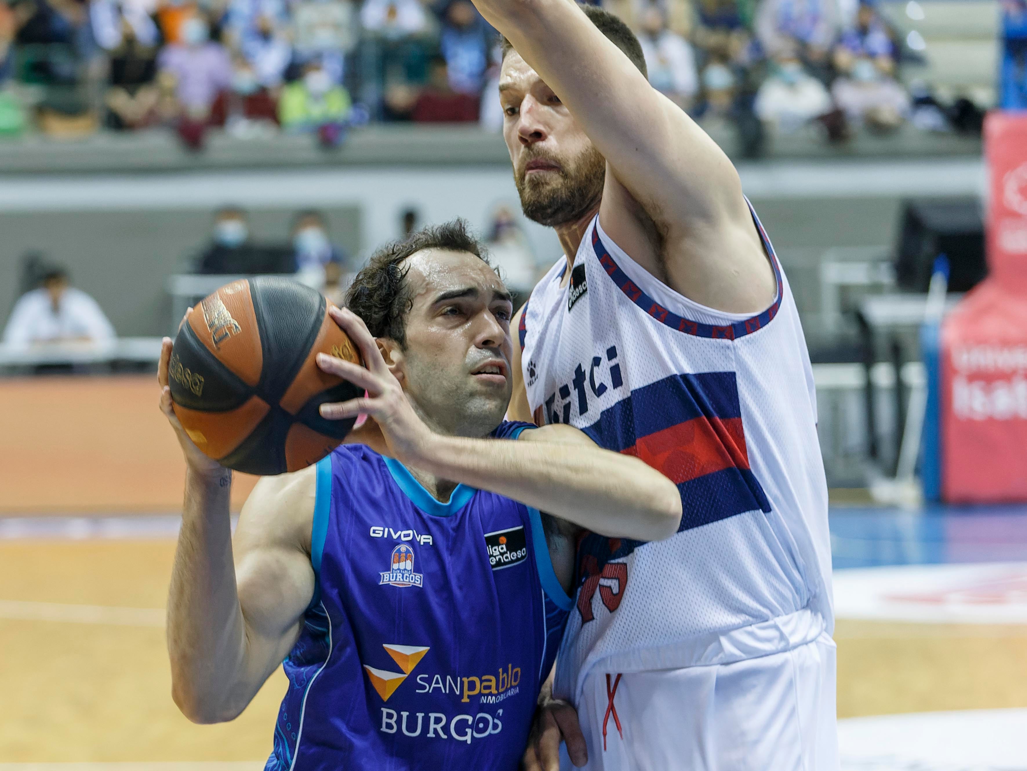 Fotos: El San Pablo no puede con Baskonia