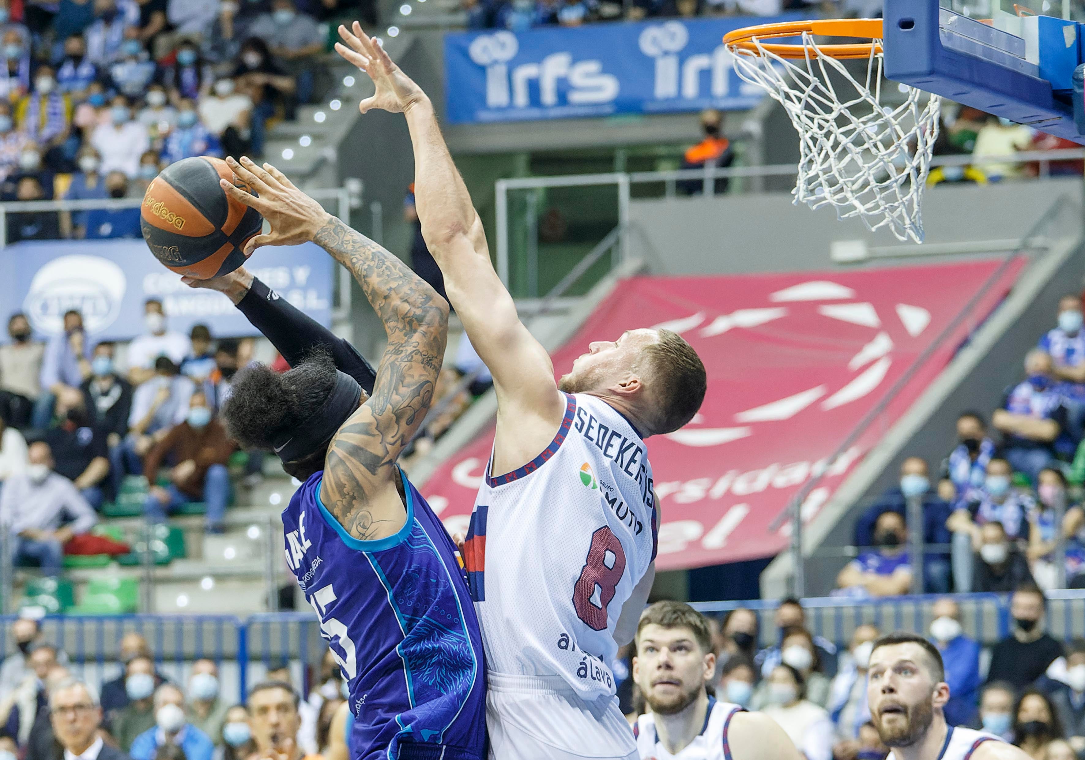 Fotos: El San Pablo no puede con Baskonia