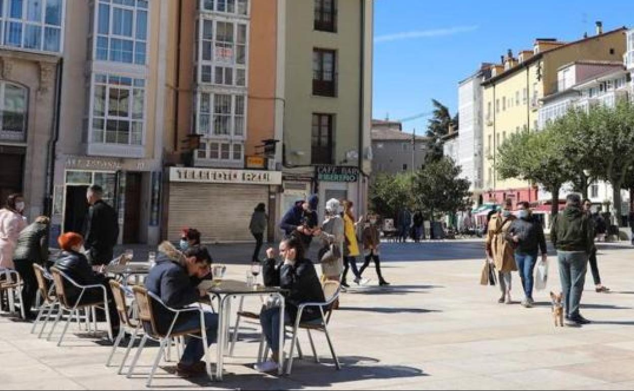 Este lunes llegarán las lluvias y el descenso de las temperaturas en la tarde-noche.