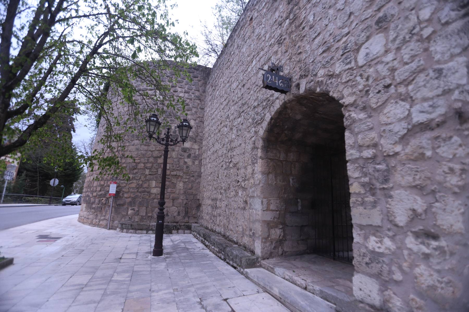 La puerta de la Judería es el único vestigio aún en pie. 