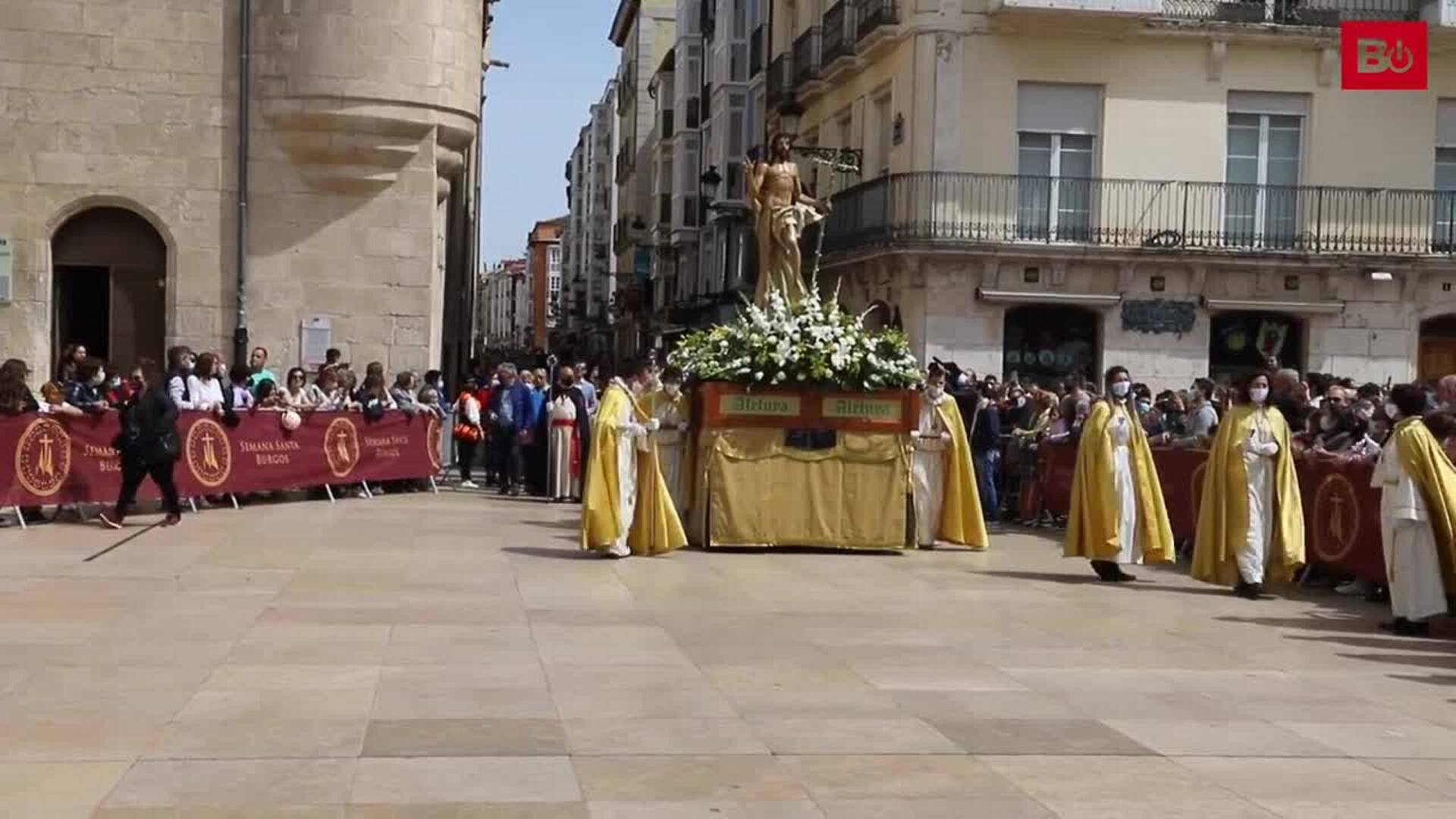 Jotas, campanillas y tambores para celebrar la resurrección de Cristo en Burgos