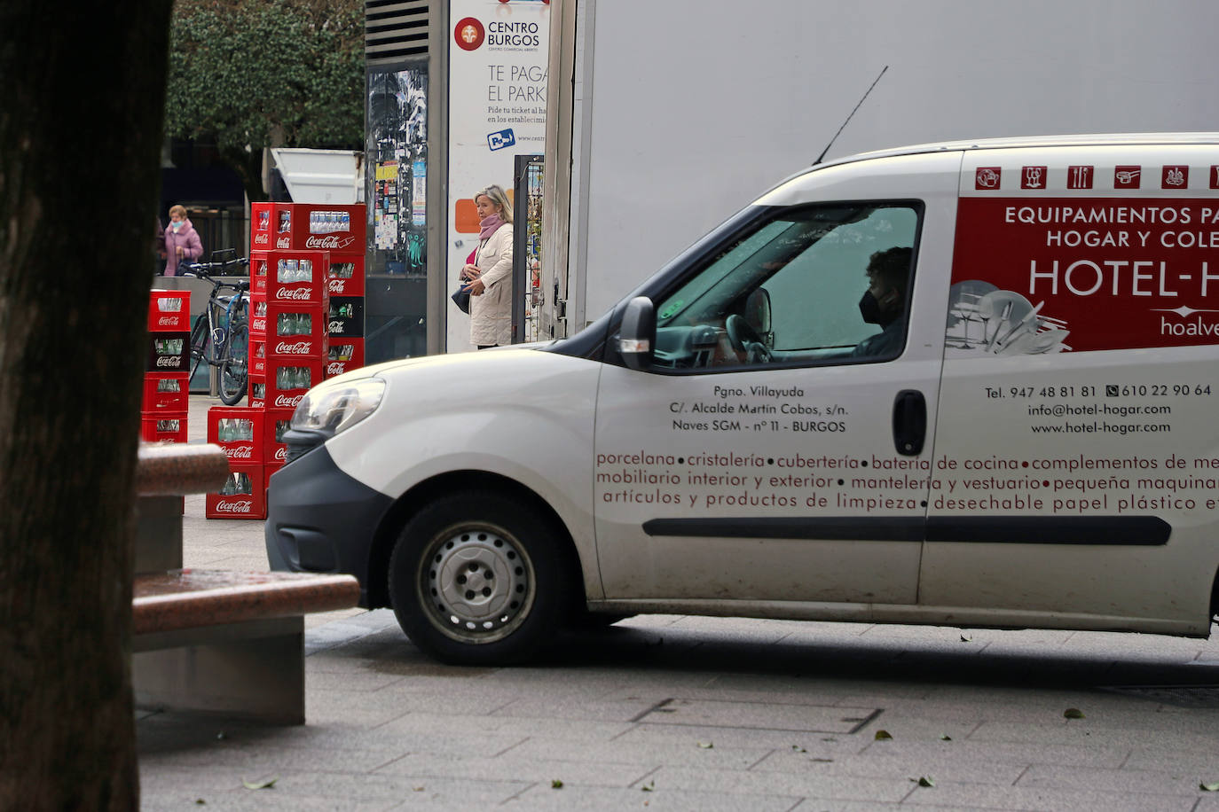 Fotos: Liberación y prudencia: contrastes en Burgos en el primer día sin mascarilla en interiores