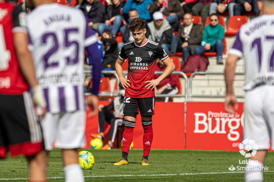 Fotos: El Mirandés cae ante el Real Valladolid en Anduva