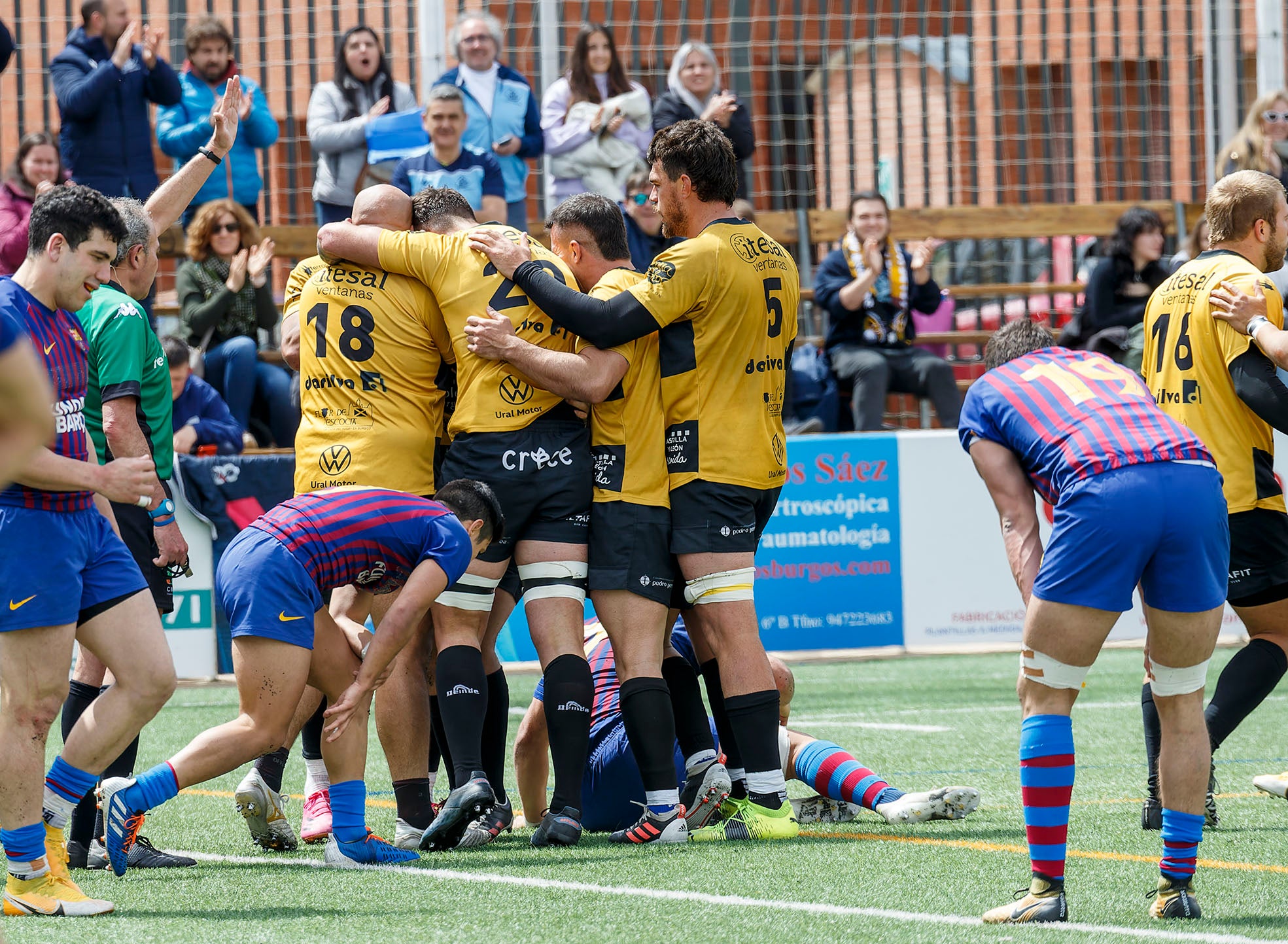 Fotos: Victoria del Recoletas Burgos frente al Barça a Rugbi