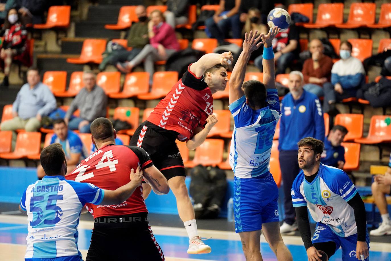 Victoria del UBU San Pablo Burgos ante el Trops Málaga.