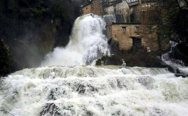 Cascada de Orbaneja del Castillo.