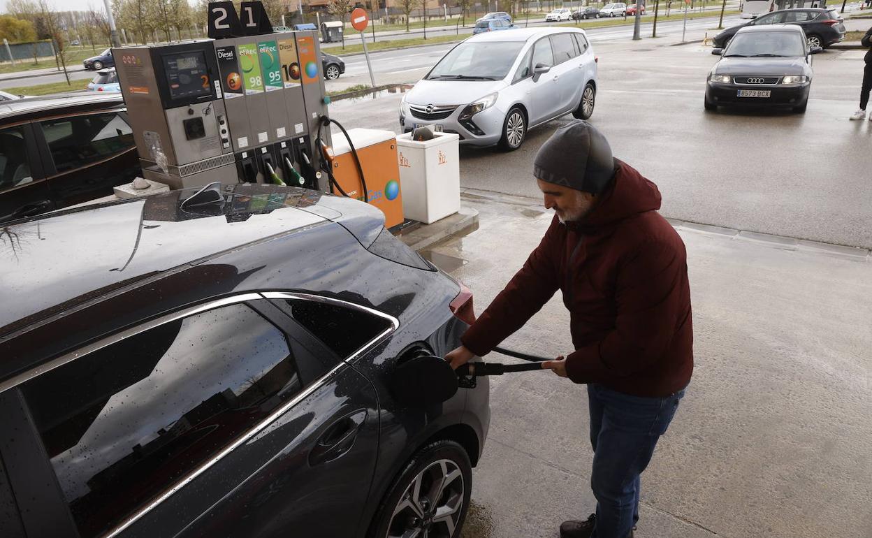 Una gasolinera en Vitoria. 