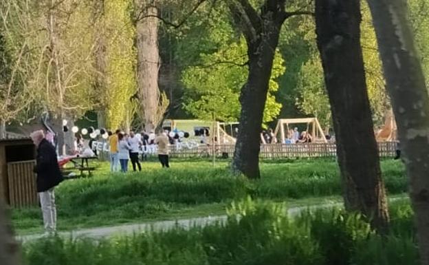 Herido un niño de once años en un tobogán de Fuentes Blancas