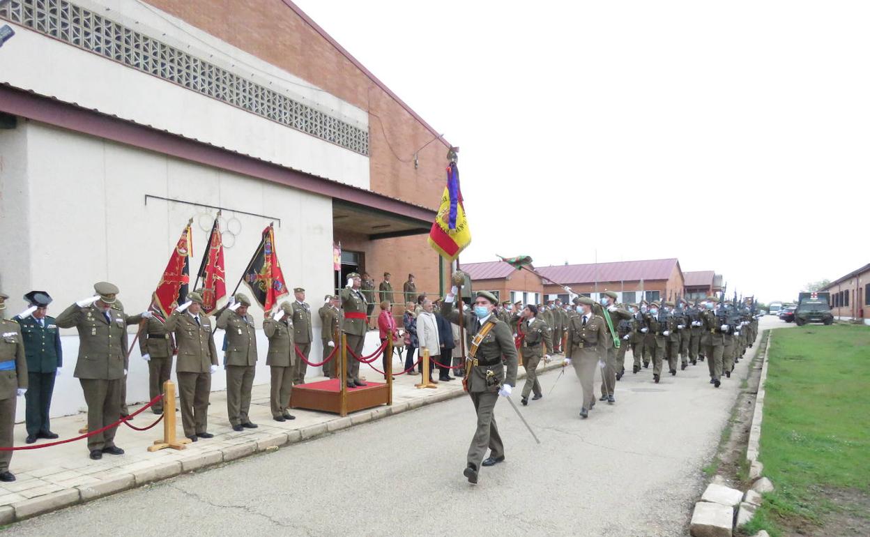 El Regimiento de Artillería de Campaña nº11 rinde homenaje a los héroes del Dos de Mayo