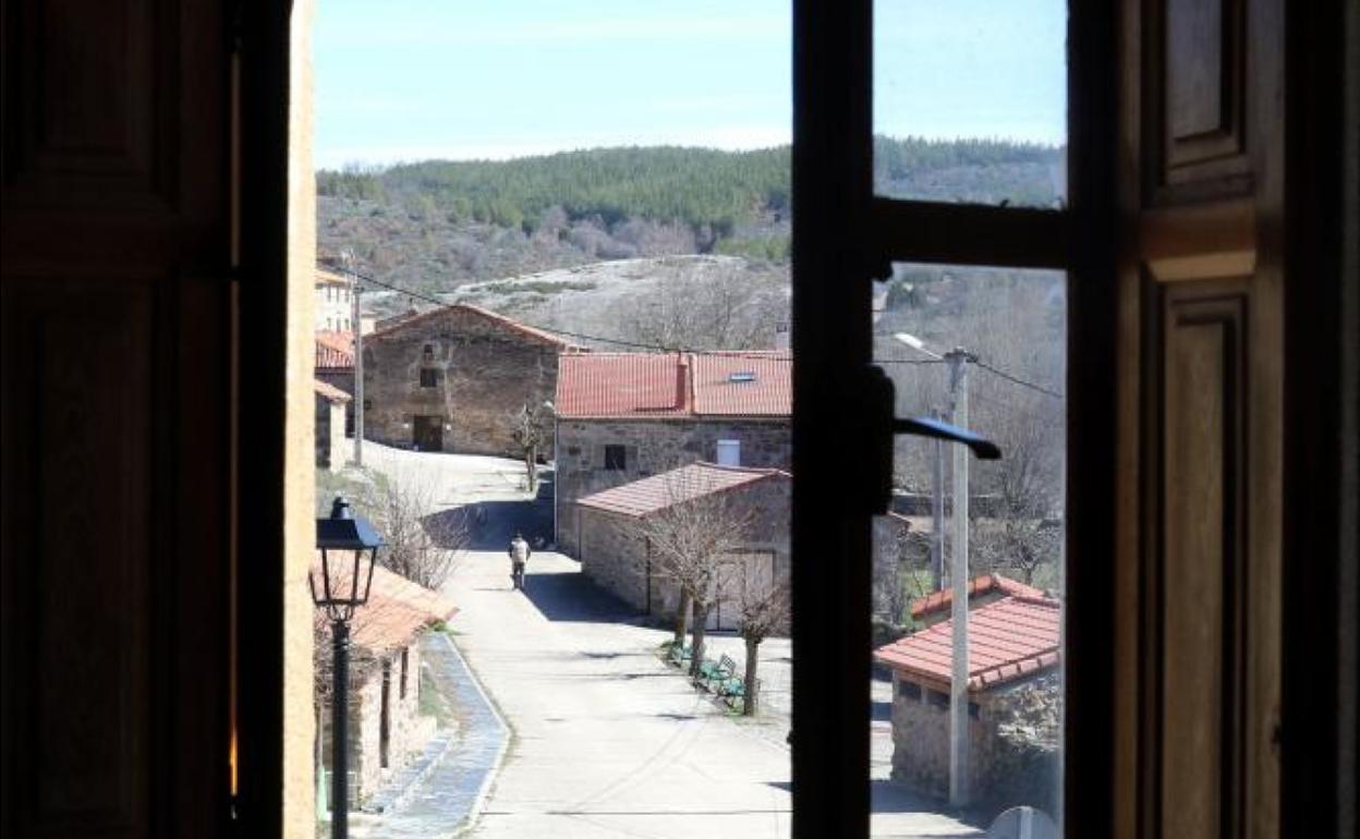 Imagen de archivo de un pueblo burgalés, Jaramillo Quemado. 