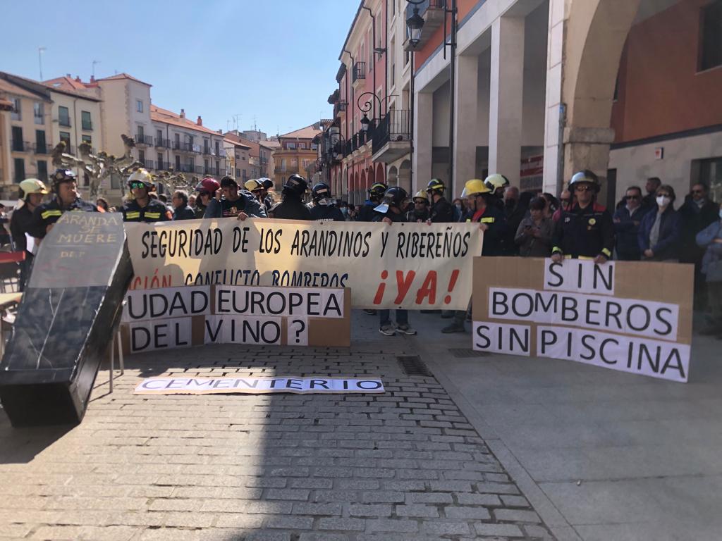 Fotos: Los Bomberos de Aranda vuelven a la calle