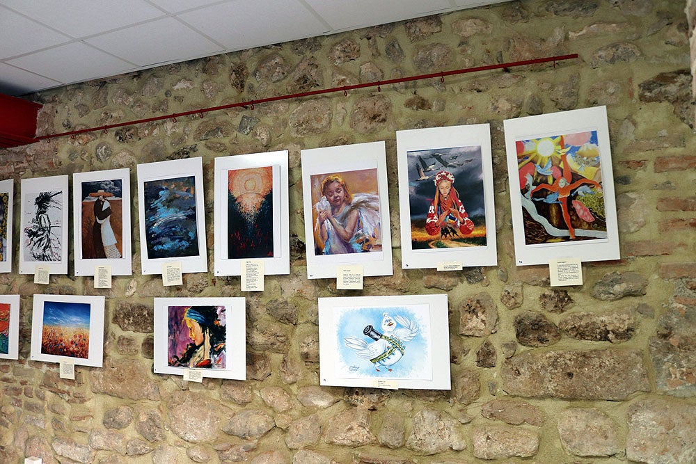 Fotos: Artistas ucranianos muestran sus creaciones en Burgos