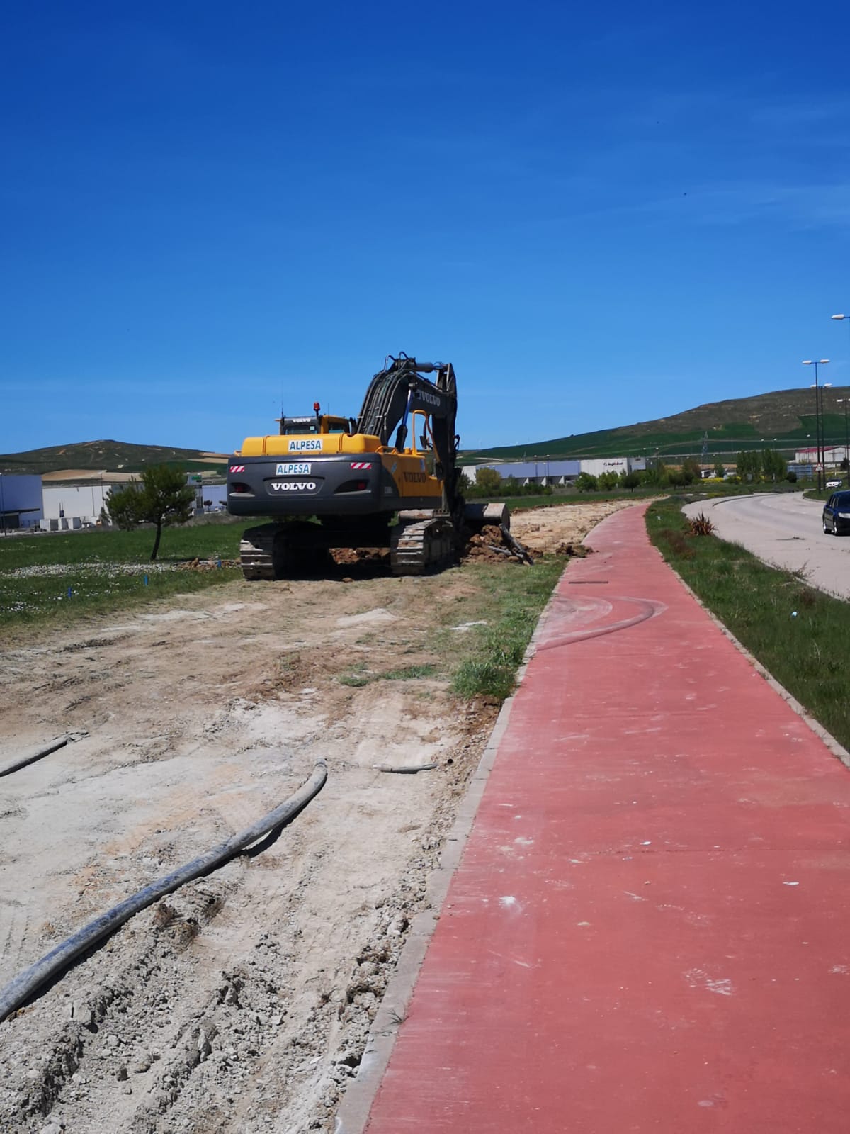 Fotos: Malestar de los vecinos de Villatoro por el deterioro de los espacios verdes