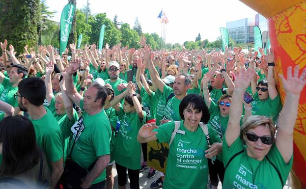 Galería. Un resumen de la Marcha contra el cáncer de Burgos. 