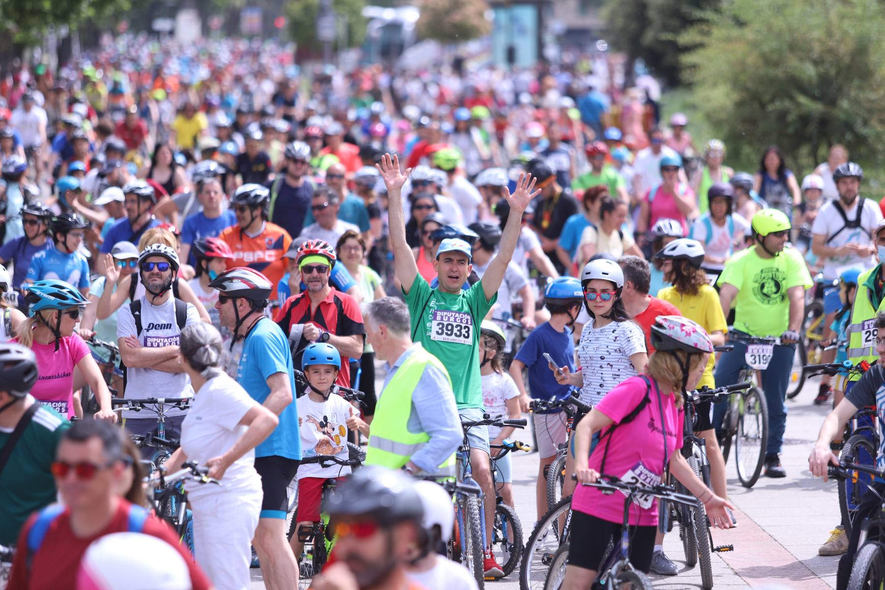 Fotos: Miles de ciclistas toman las calles de Burgos