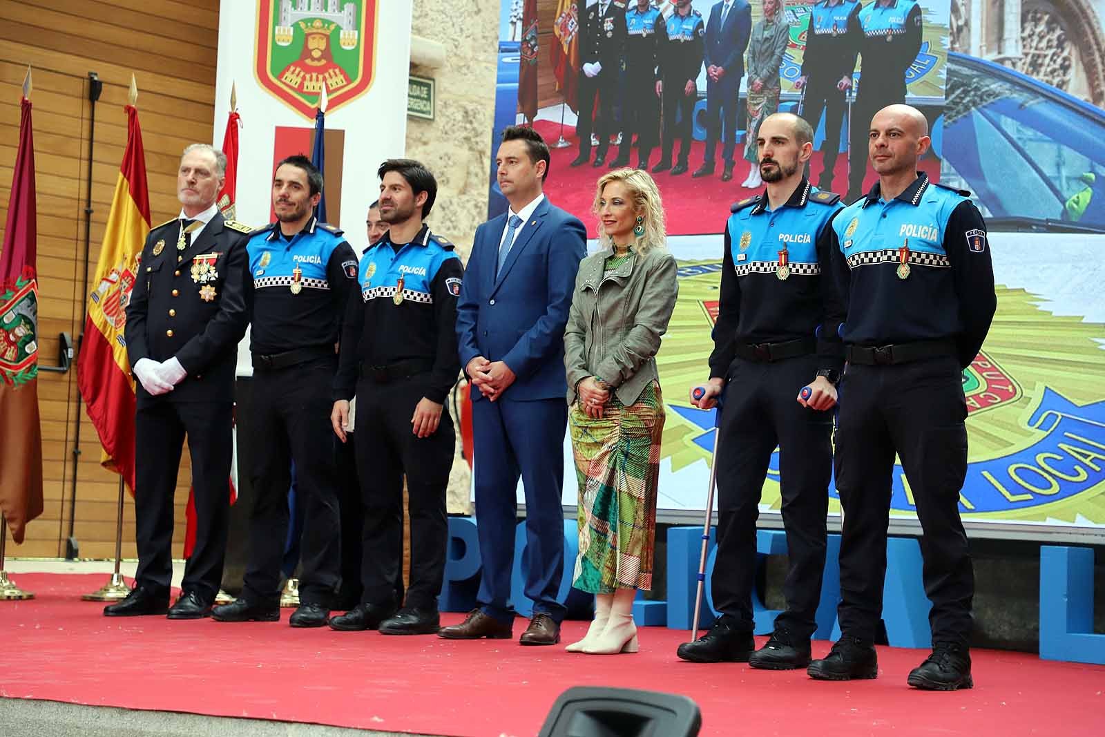 Fotos: La Policía Local de Burgos entrega sus disticiones