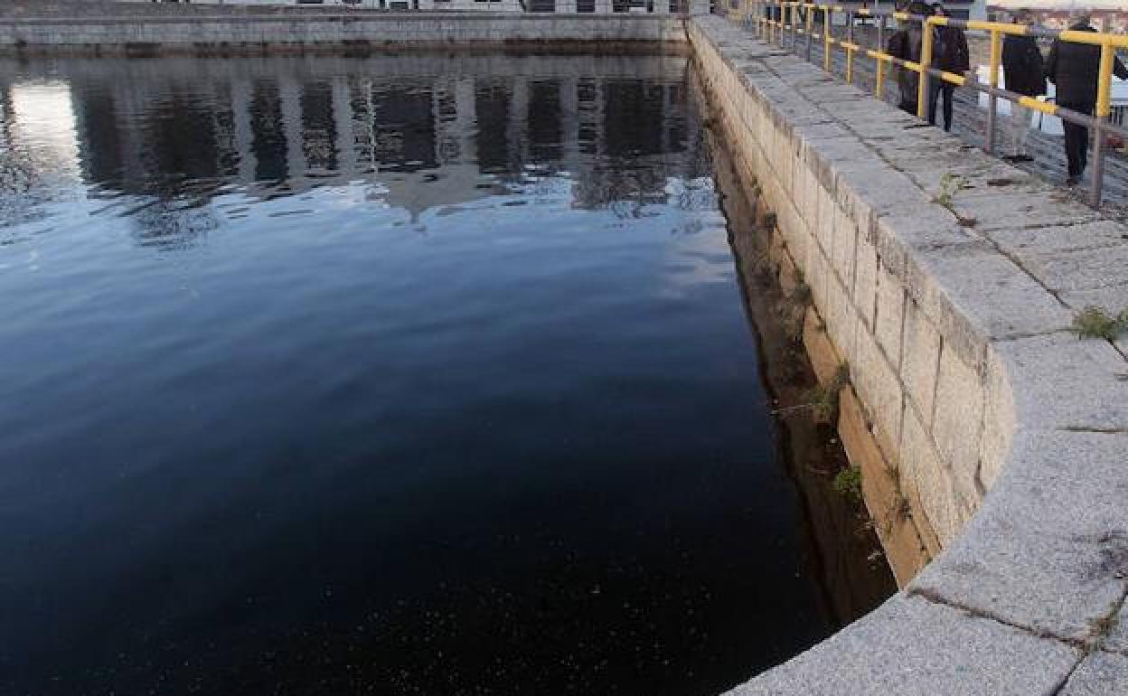 Imagen de un depósito de agua.