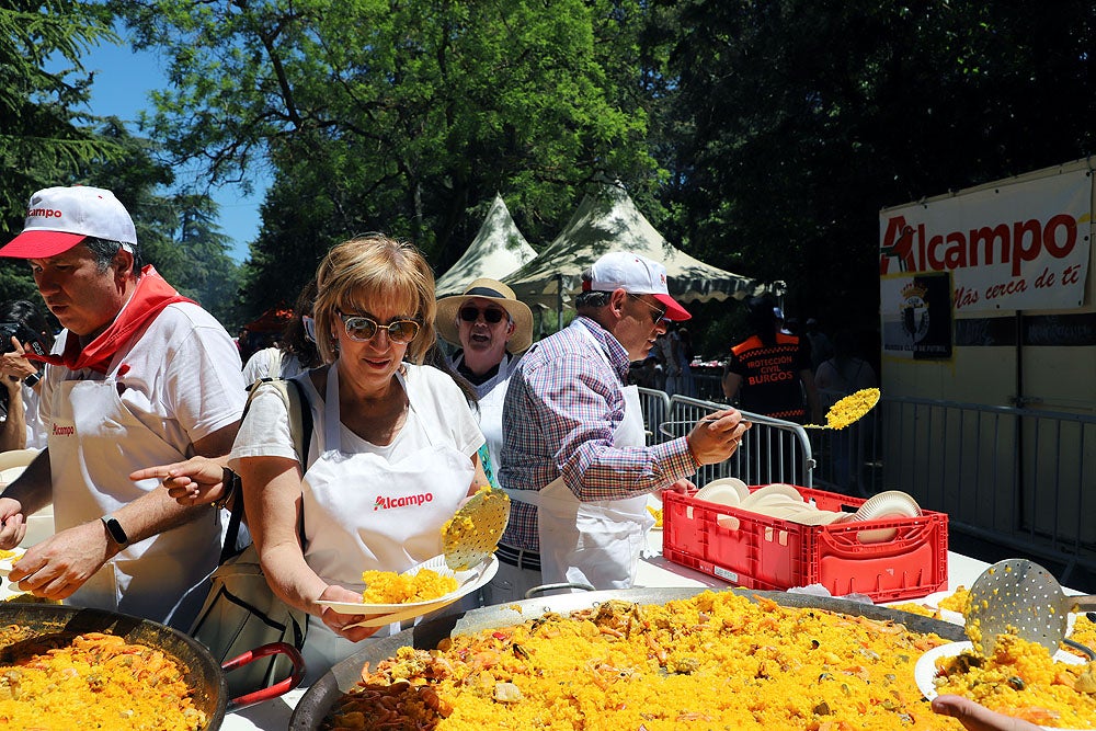 Fotos: Paella para más de 5.000 raciones en el Castillo de Burgos
