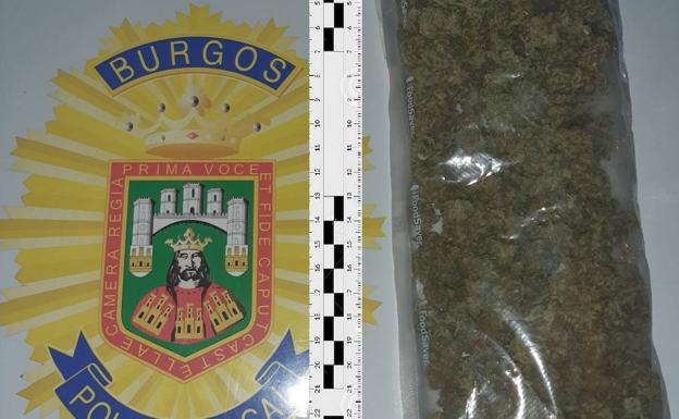 Le dan el alto por saltarse un semáforo en Burgos y acaba detenido por llevar marihuana