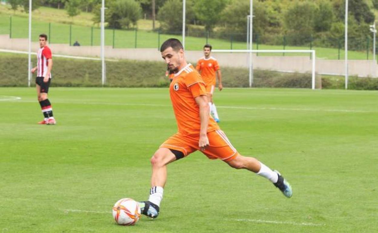 José Joaquín Matos renueva con el Burgos CF.