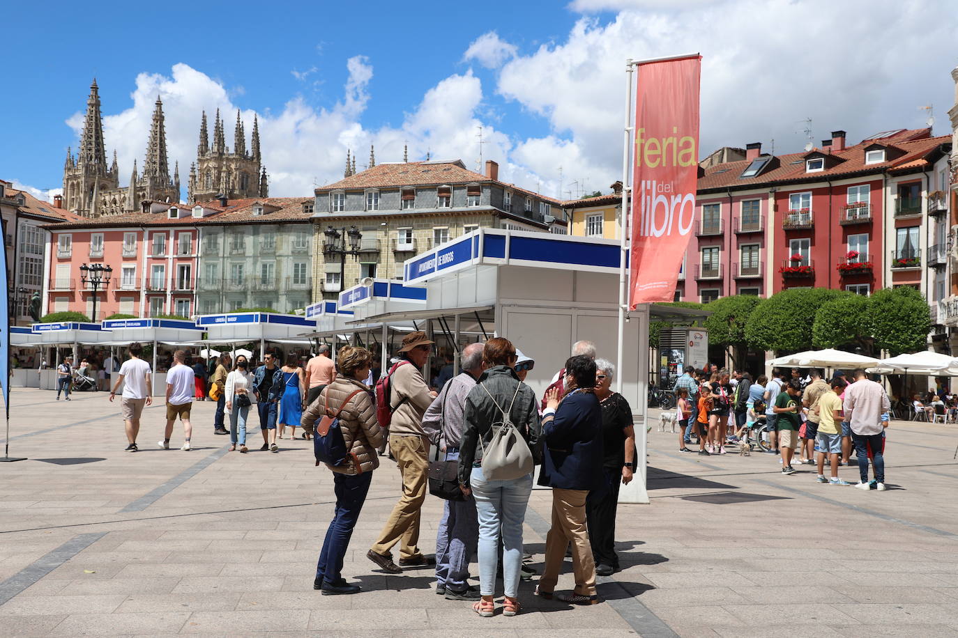 Miles de burgaleses han disfrutado durante once días de espectáculos y actividades para disfrutar de la literatura y el buen tiempo en el centro de la ciudad