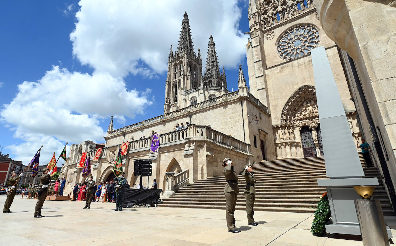 La Catedral de Burgos apadrina el acto de la jura civil de bandera y el homenaje a los caídos del ejército