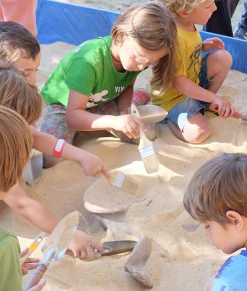 Excavación simulada para los más pequeños. 