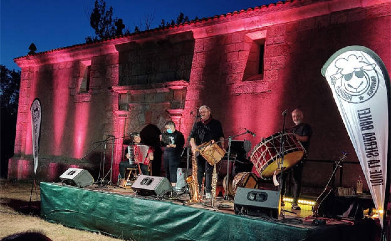 Concierto del grupo Ursaria. 