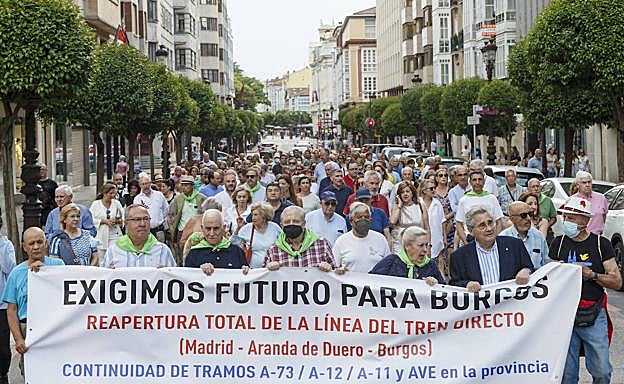 La sociedad burgalesa sale a la calle para reclamar más inversión en infraestructuras de la provincia
