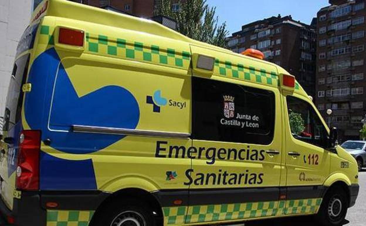 Imagen de archivo de una ambulancia de Sacyl.