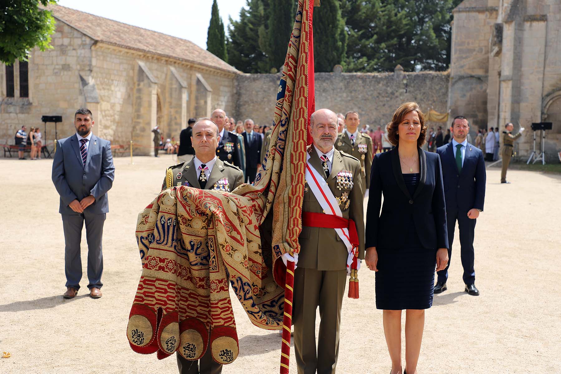 Fotos: El pendón vuelve a procesionar en El Curpillos