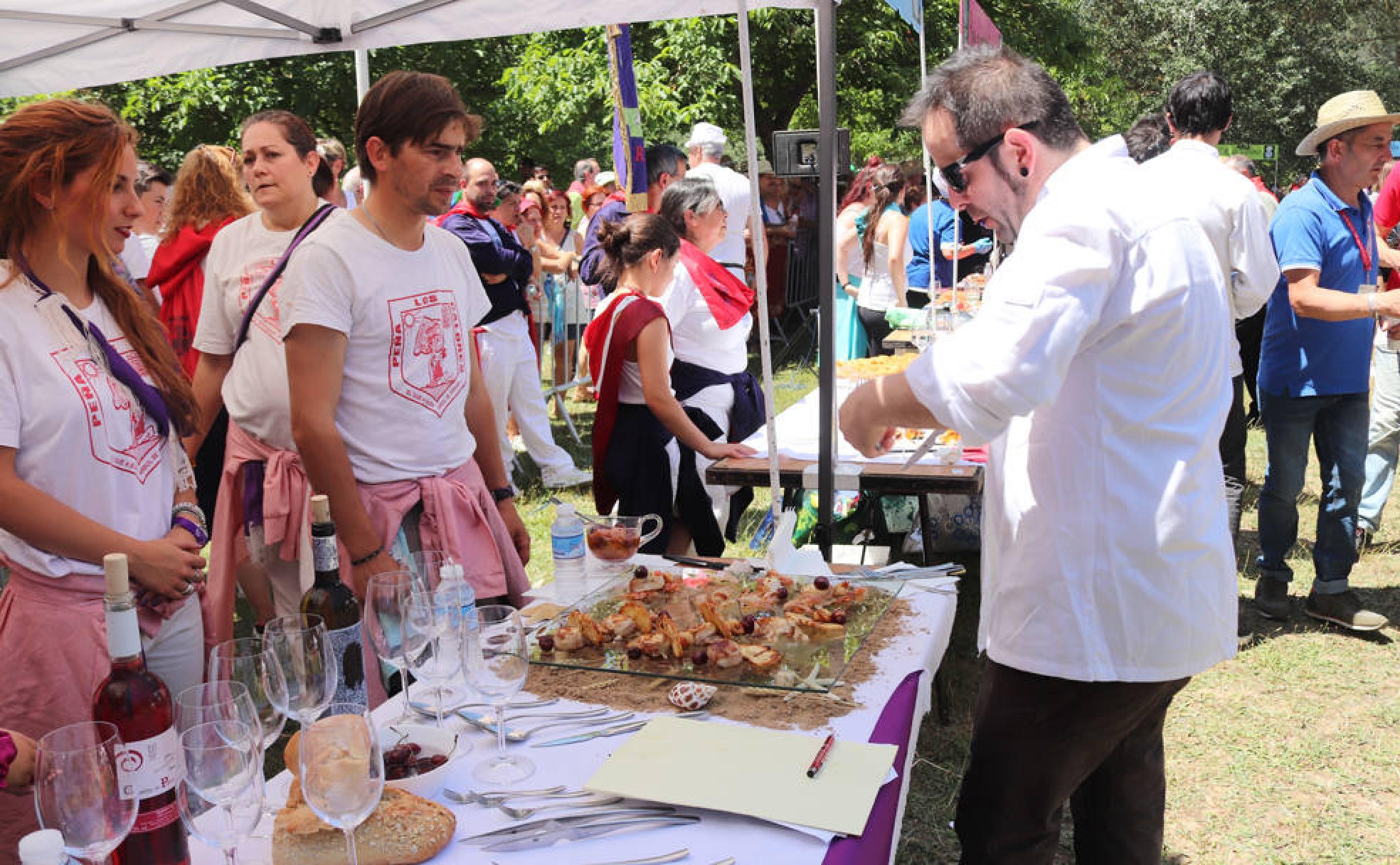 Imagen de una edición anterior de los Sampedros con el concurso gastronómico 'El Buen Yantar'.