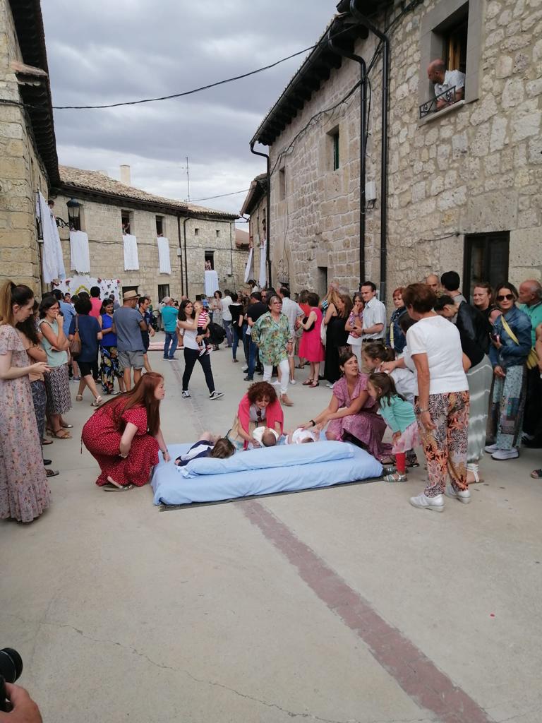 Fotos: Castrillo de Murcia ha vuelto a celebrar la Fiesta del Colacho