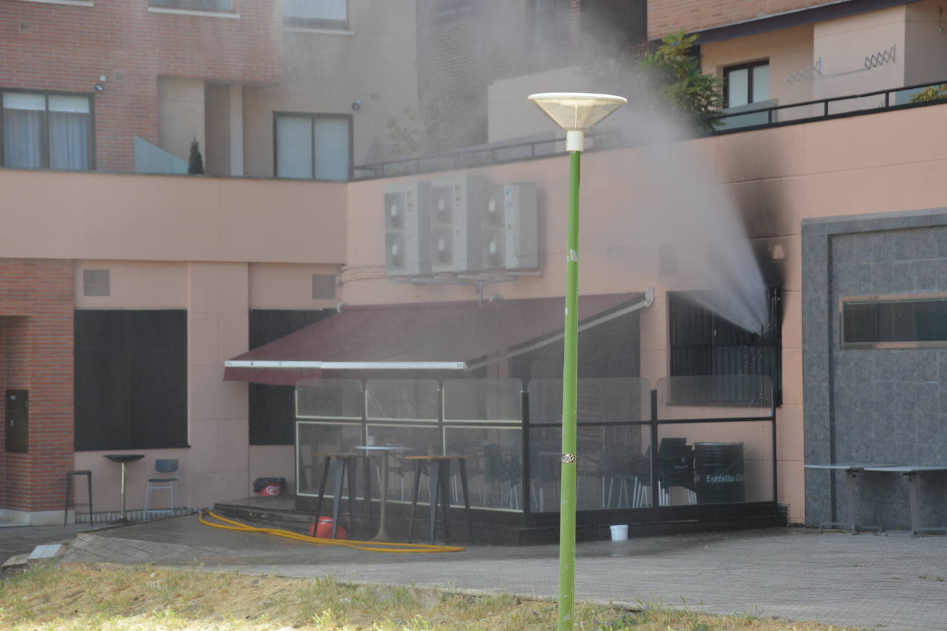 Fotos: Incendio sin heridos en el hotel Los Braseros de Burgos