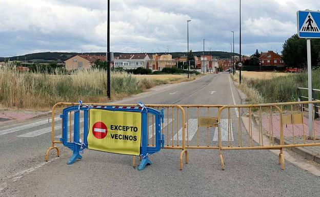 Los negocios de Villatoro sufren pérdidas por las restricciones al tráfico derivado de las barracas